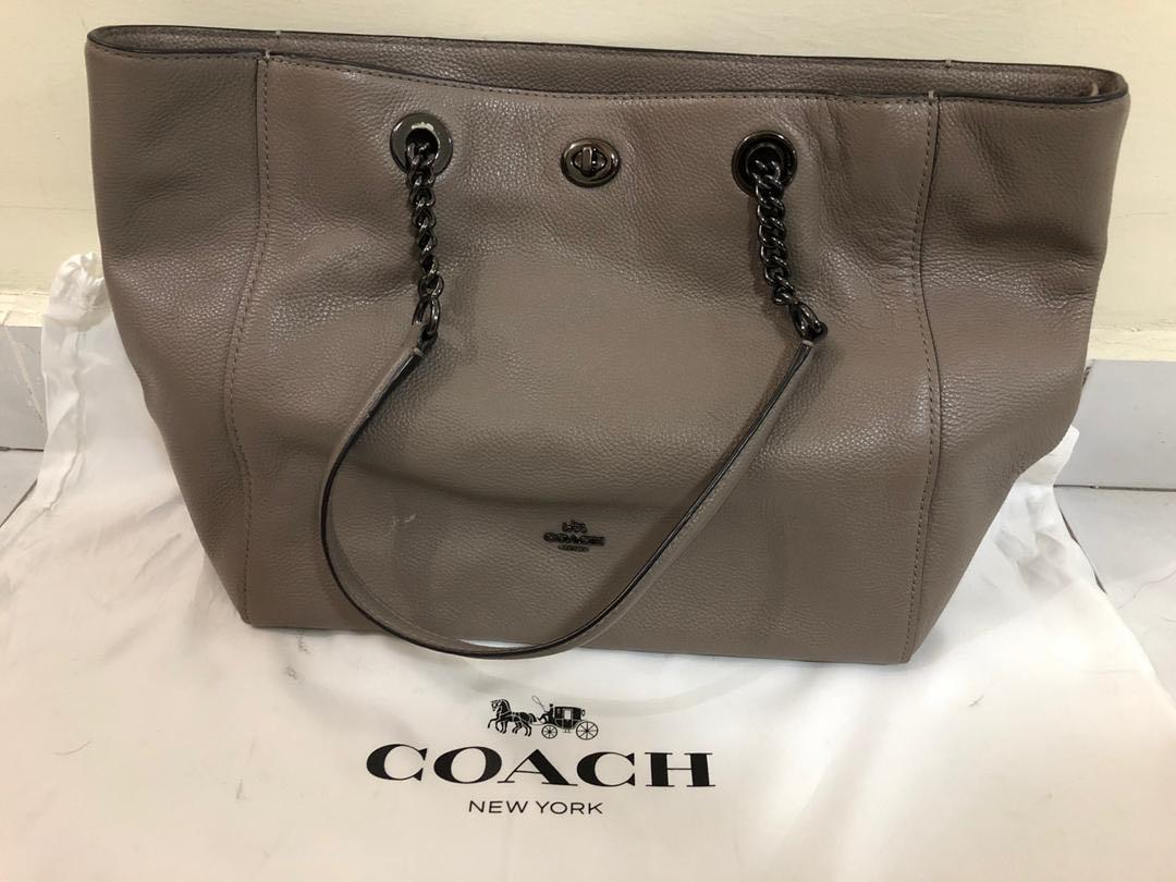 Turnlock chain tote deals