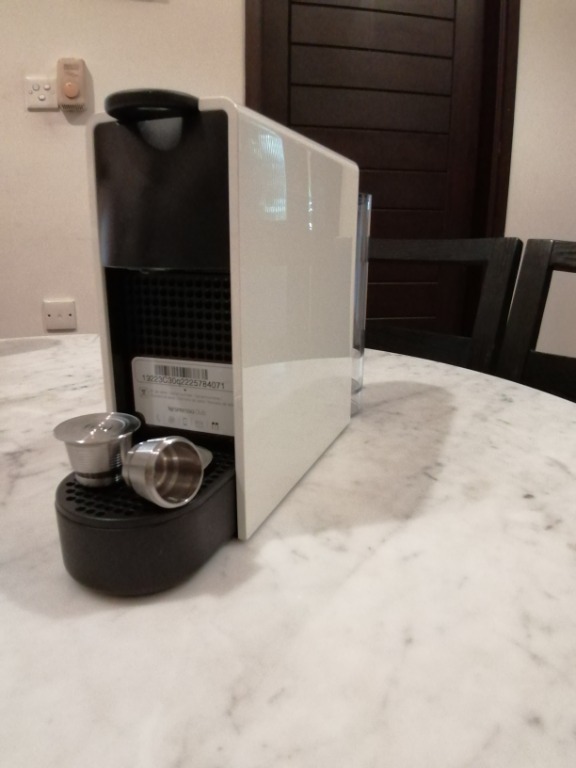 Essenza Mini Pure White Nespresso Machine, TV & Home Appliances, Kitchen  Appliances, Coffee Machines & Makers on Carousell