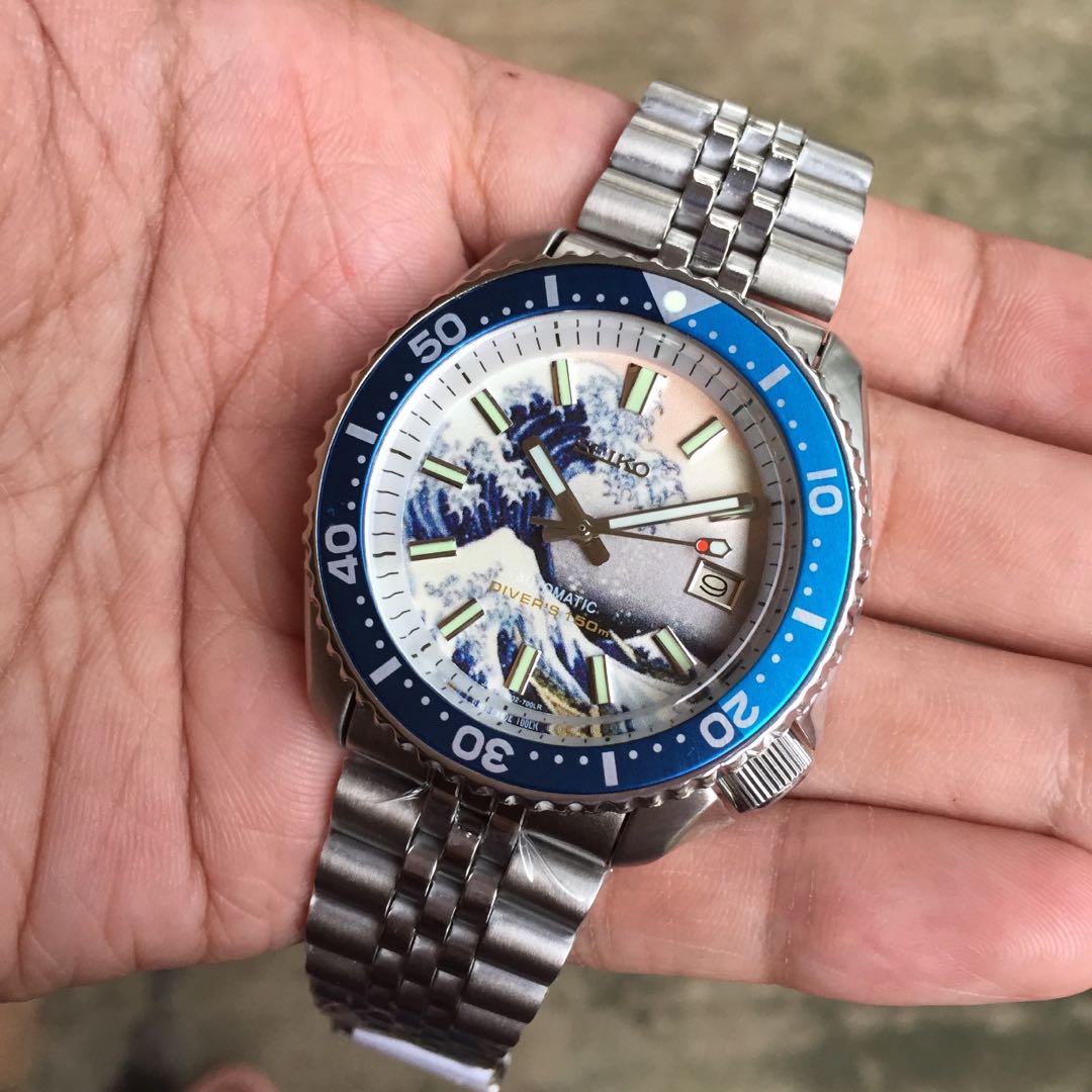 For Sale: 1995 Seiko Diver Automatic 150m 7002-700A “The Great Wave 🌊 of  Kanagawa Dial, Blue Lagoon Mod.”, Men's Fashion, Watches & Accessories,  Watches on Carousell