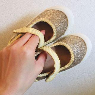 Girls shoes size24 nearly new