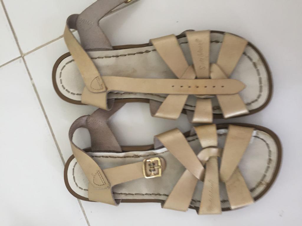 saltwater sandals waterproof