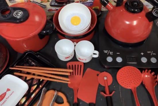 Kitchen Toy Set Red (Category: Infant Playtime) located in Paranaque City. Submitted by mars_eshoppe (Listing ID 1033699204, Image 3). Description: .