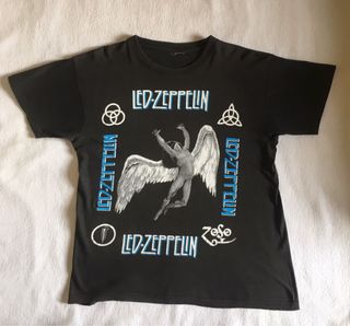 (Category: ) located in . Submitted by wardrobestore (Listing ID 1033671961, Image 1). Description: .