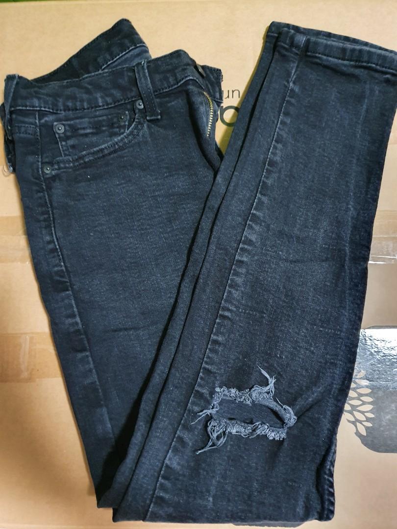 Levis 510 Ripped Skinny Jeans (Black), Men's Fashion, Bottoms, Jeans on  Carousell