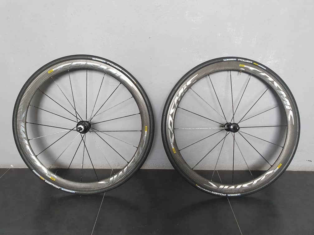 Mavic Cosmic Carbone 40 Elite Clincher Wheelset Chrome Sports