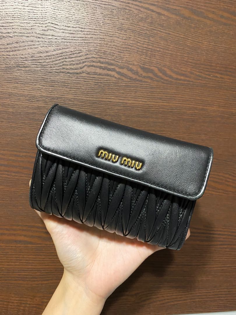 Miu miu sales matelassé leather wallet