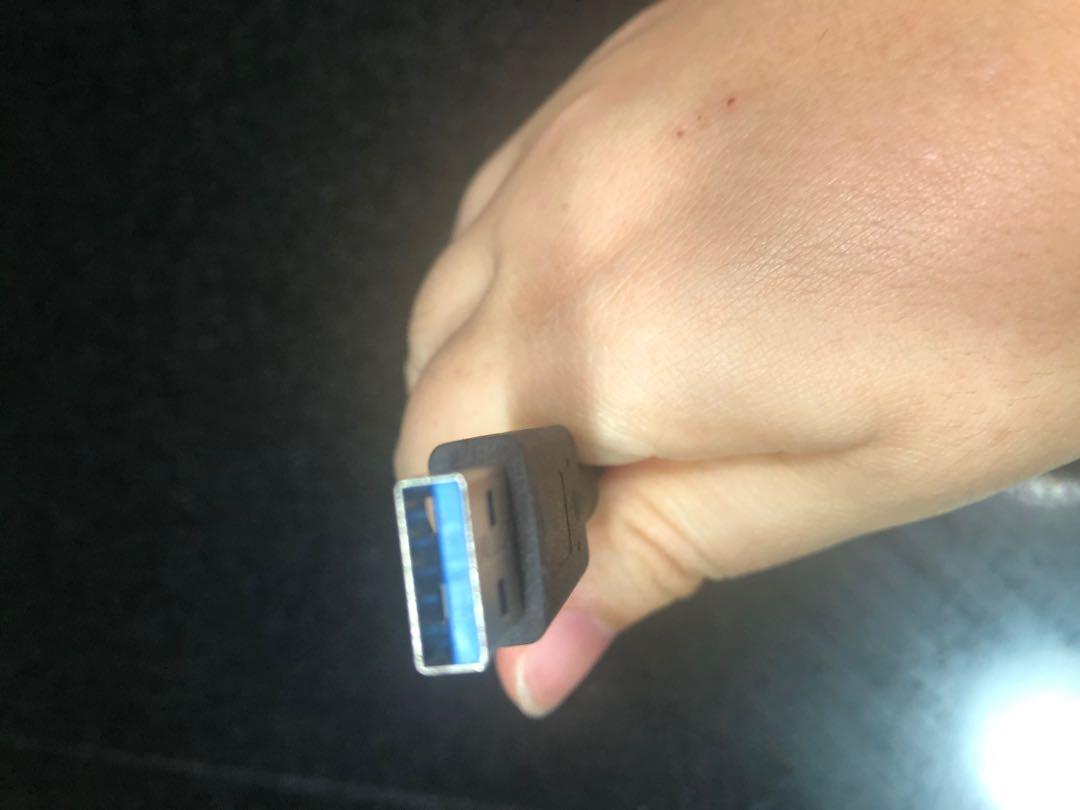 Network adapter (Category: Cables & Adaptors) located in Singapore. Submitted by kqq123 (Listing ID 1033704086, Image 1). Description: .