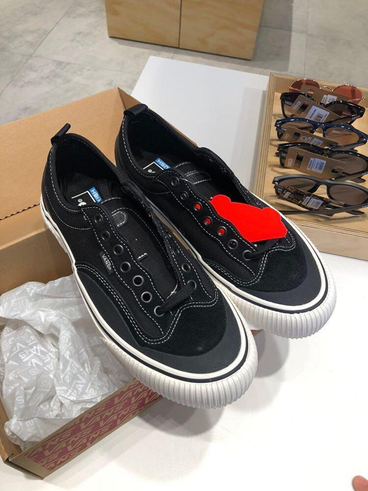 New shop arrival vans