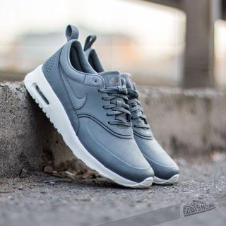 NIKE AIRMAX LEATHER THEAS