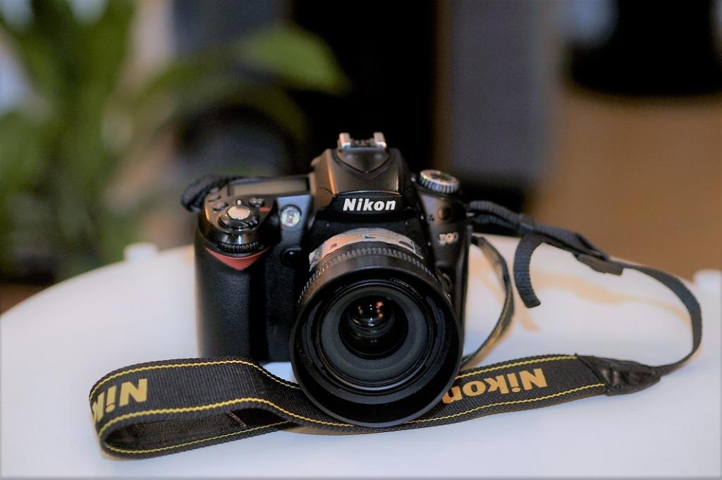 nikon d90 body only 30k actuations with 35mm 1 8g lens bundle or per item