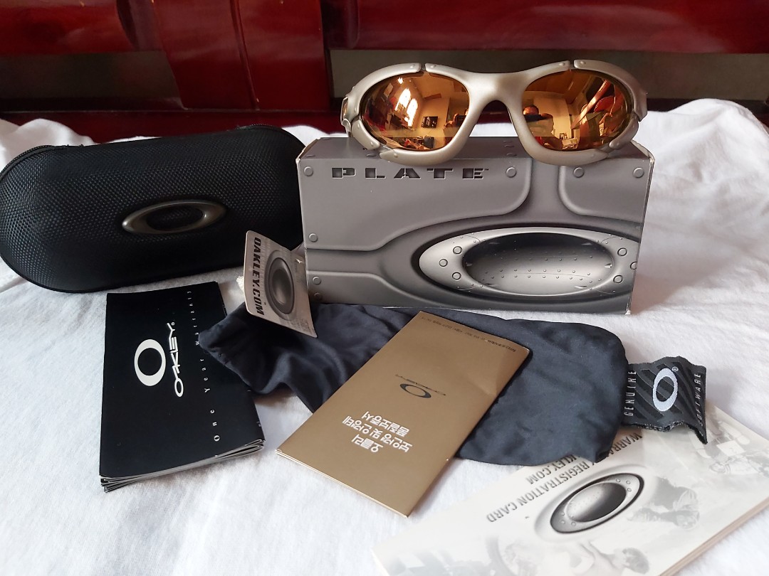 Oakley plate, Men's Fashion, Watches & Accessories, Sunglasses & Eyewear on  Carousell