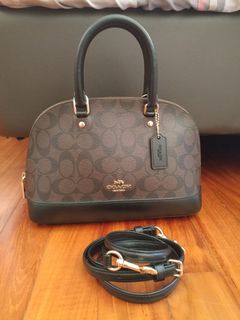 (Category: ) located in . Submitted by sharon92 (Listing ID 1033624098, Image 1). Description: .