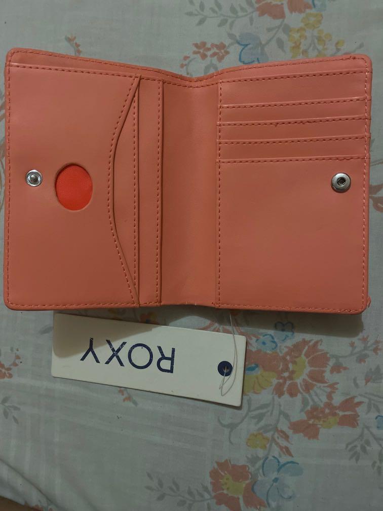 Roxy authentic wallet (Category: Luxury Bags & Wallets) located in Manila. Submitted by yellowbeesph (Listing ID 1033708384, Image 2). Description: Never used just stored in my closet! Pm for more infos BUYER WILL SHOULDER THE SHIPPING FEE .