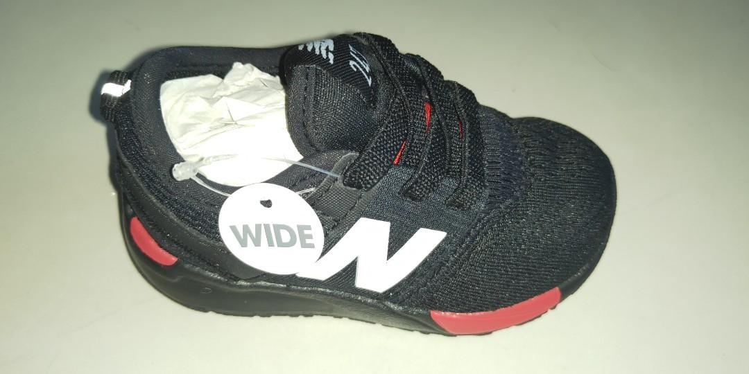 Size 5 New Balance Shoe for kids 