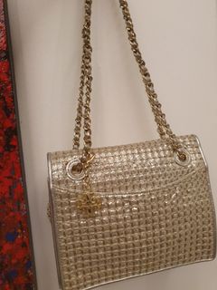 (Category: ) located in . Submitted by cindygracetan (Listing ID 1033751400, Image 1). Description: .