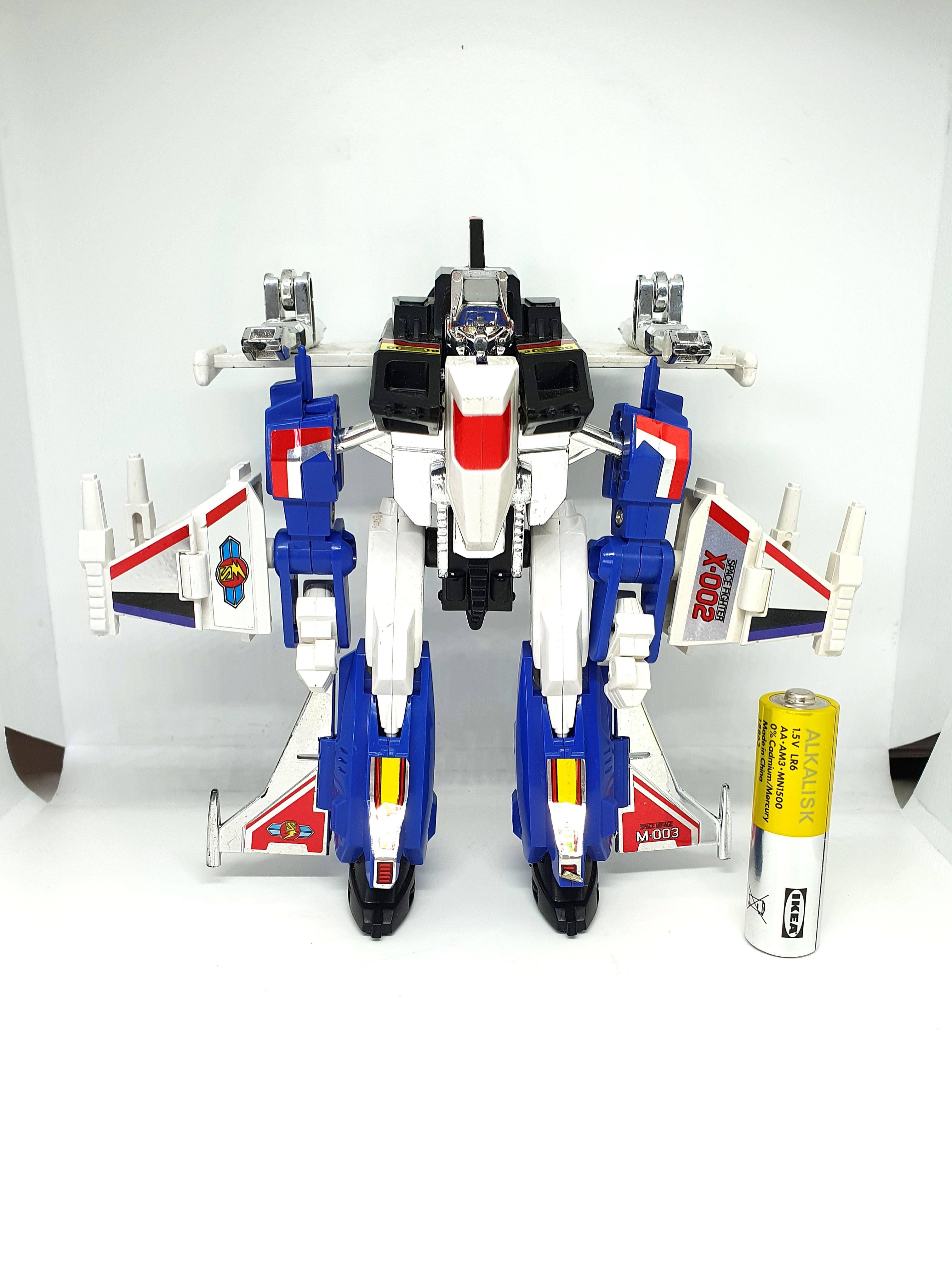 space fighter robot toy