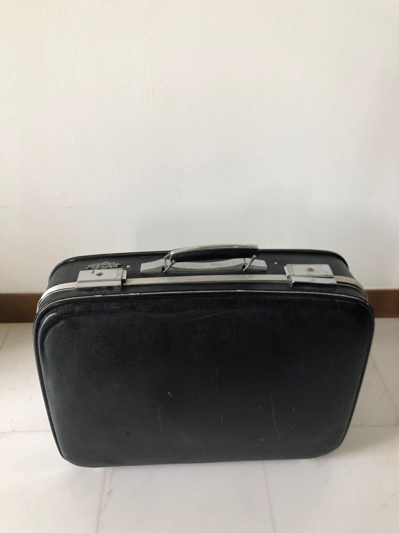 Vintage old school luggage, Hobbies & Toys, Memorabilia & Collectibles