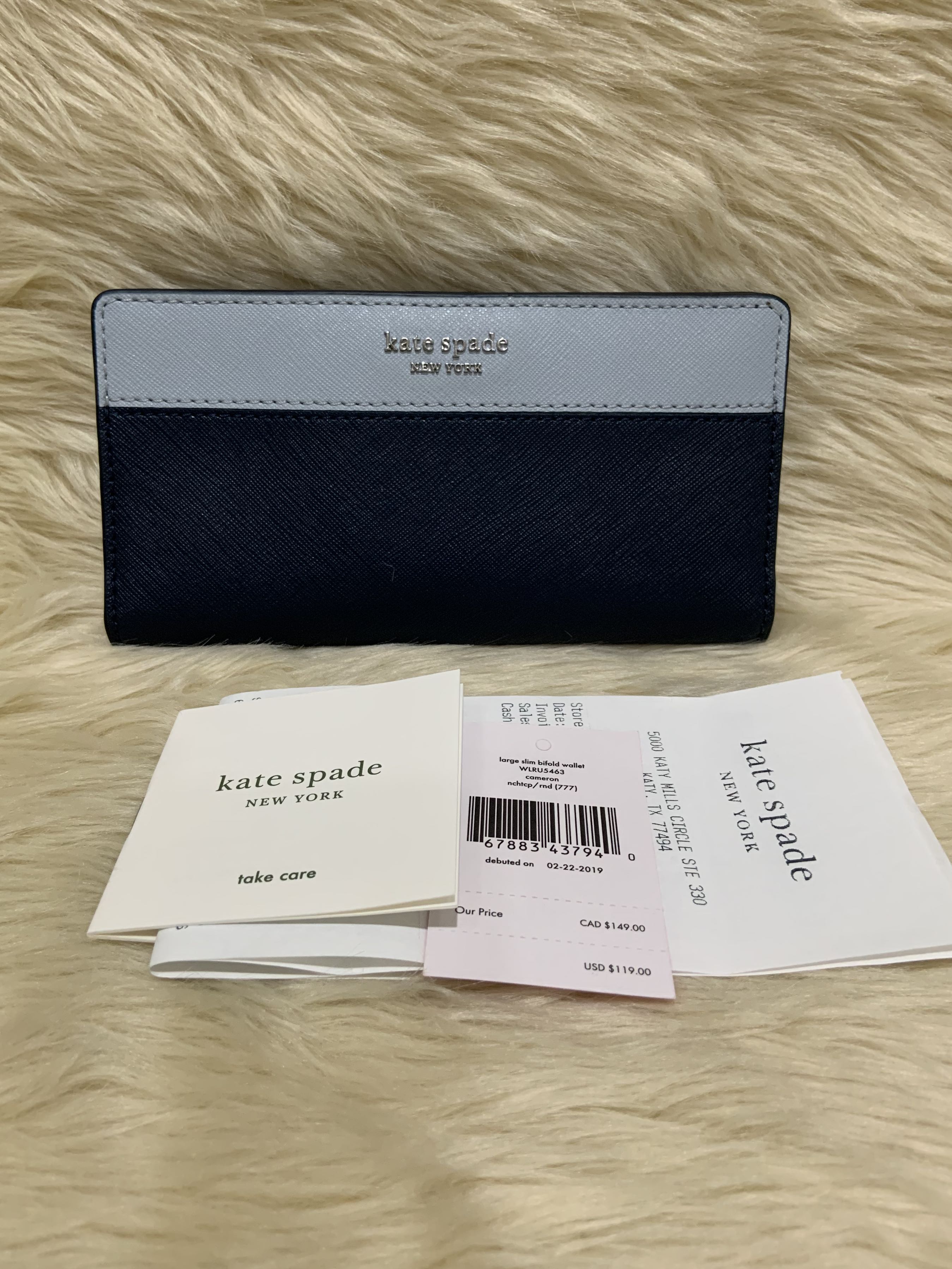 ?% Authentic Kate Spade Wallet, Women's Fashion, Bags & Wallets, Wallets &  Card holders on Carousell