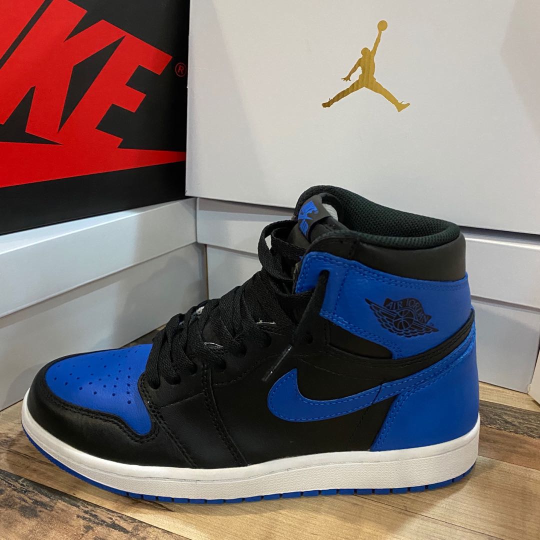 Air Jordan 1 retro high OG black/royal-white, Men's Fashion, Footwear,  Sneakers on Carousell