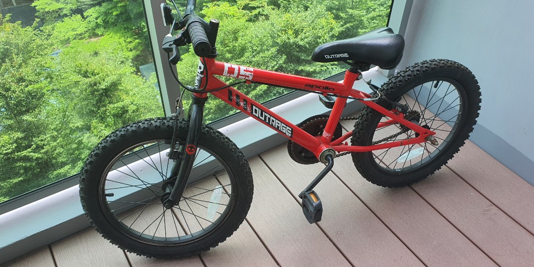 Apollo 18 inch bike cheap