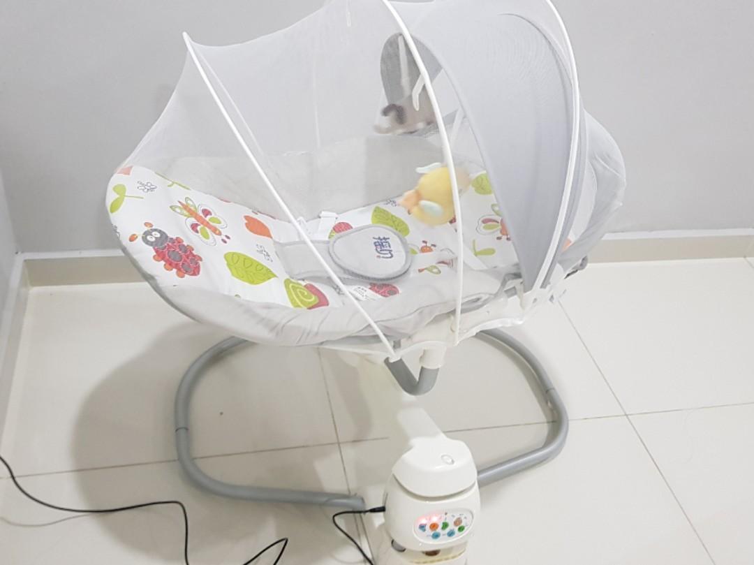 Automatic / Electric Baby Rocker, Babies & Kids, Infant Playtime on ...