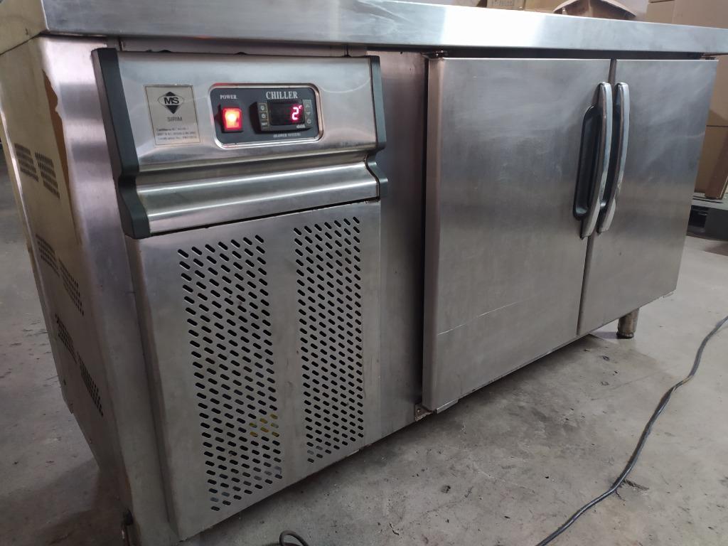 Berjaya Cke Stainless Steel Counter Chiller 100 Working Kitchen Appliances On Carousell