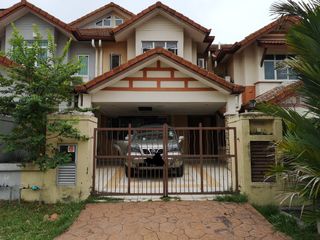 Fully Furnished 3 Storey Link House Taman Sri Muda Seksyen 25 Shah Alam For Rent August Intake Property Rentals On Carousell