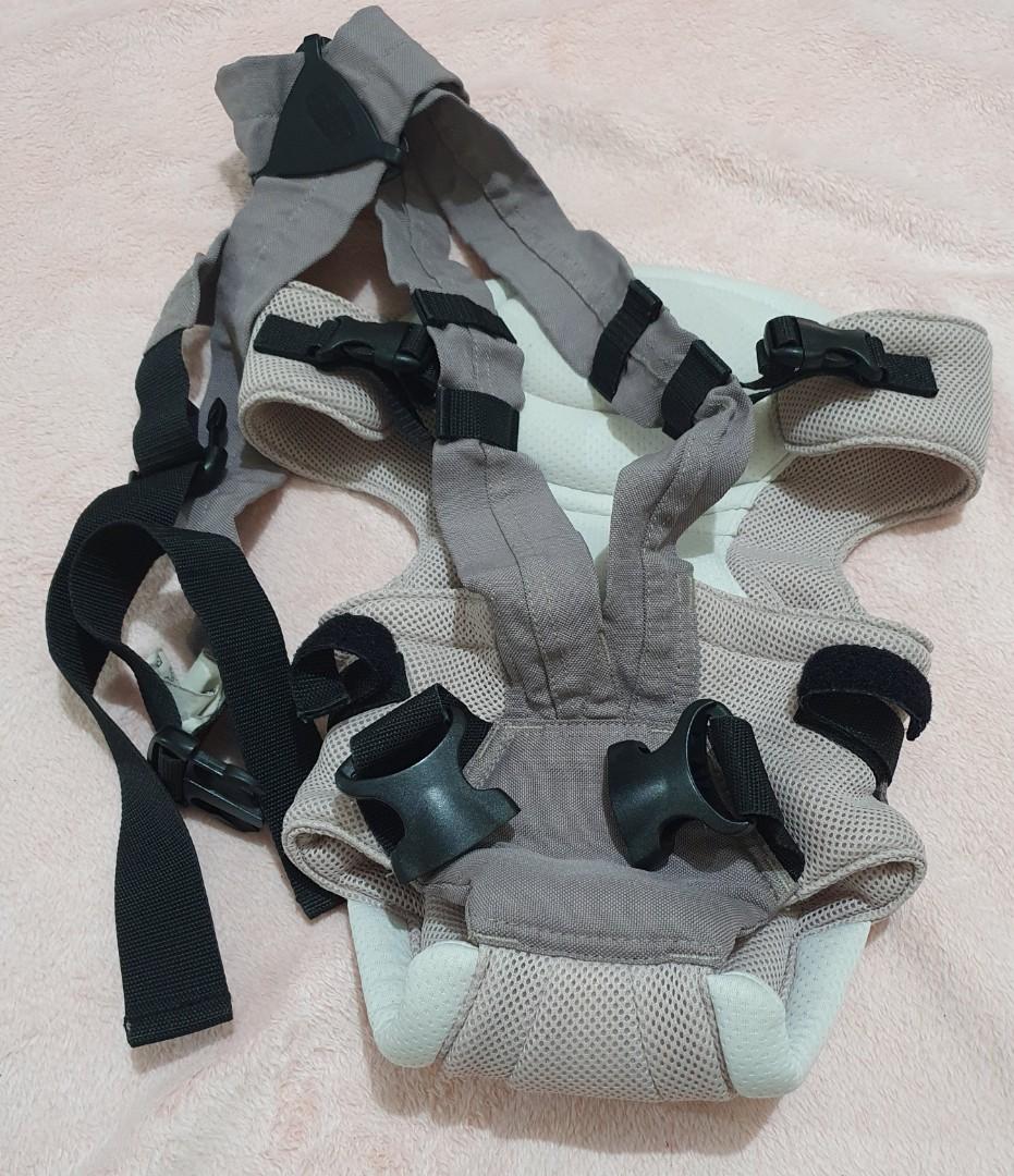 Chicco Baby Carrier, Babies & Kids, Going Out, Carriers & Slings on