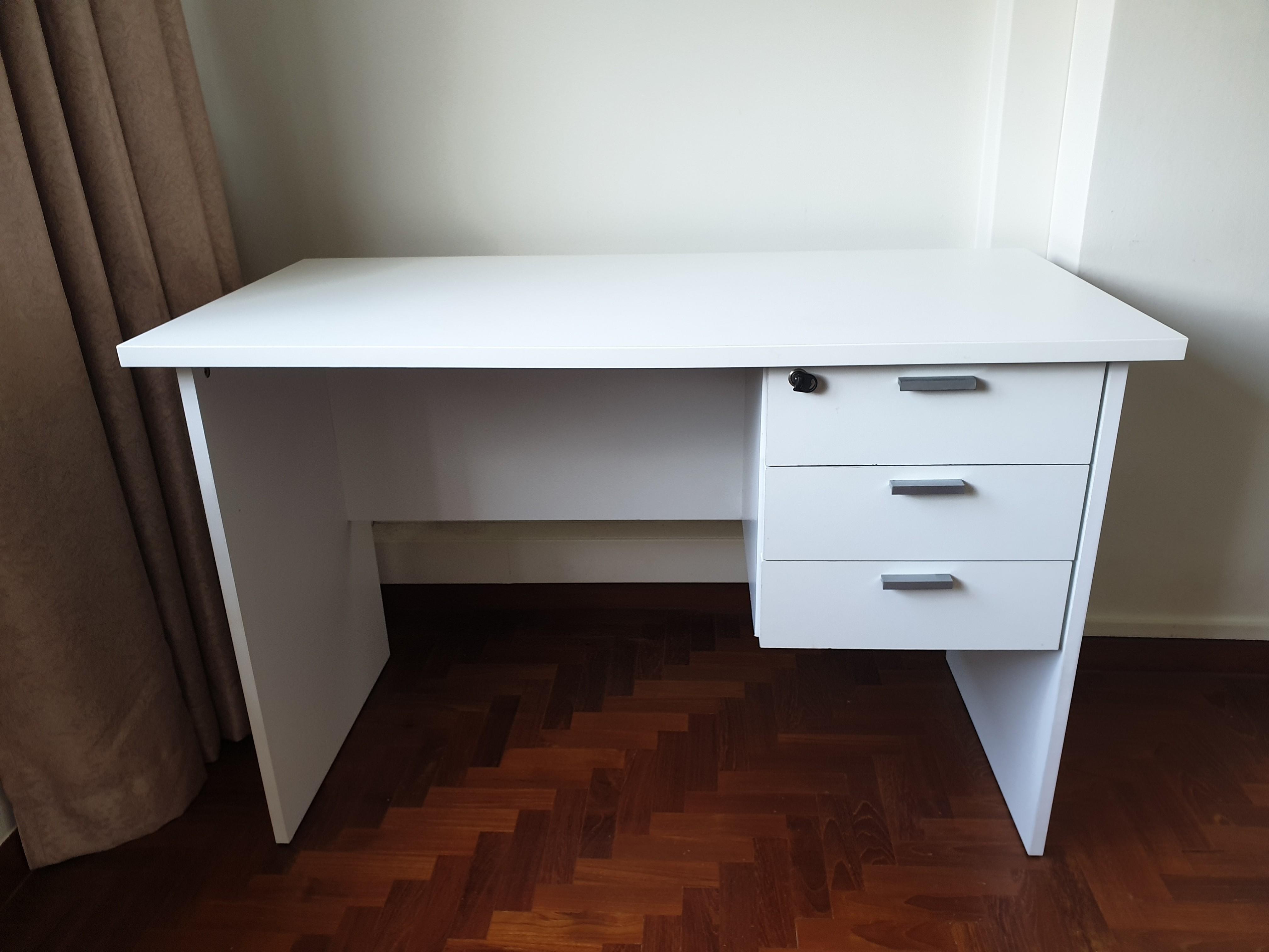 Desk with store lockable drawers ikea
