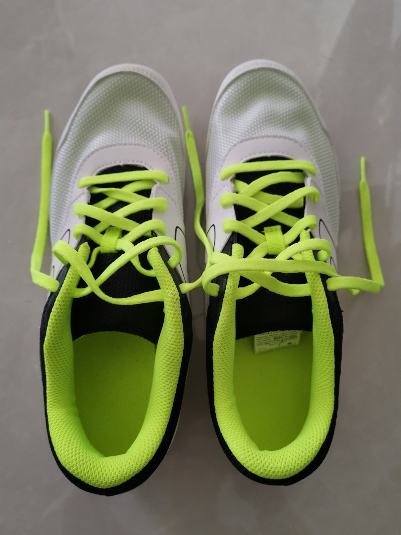 Decathlon track and field running shoes 