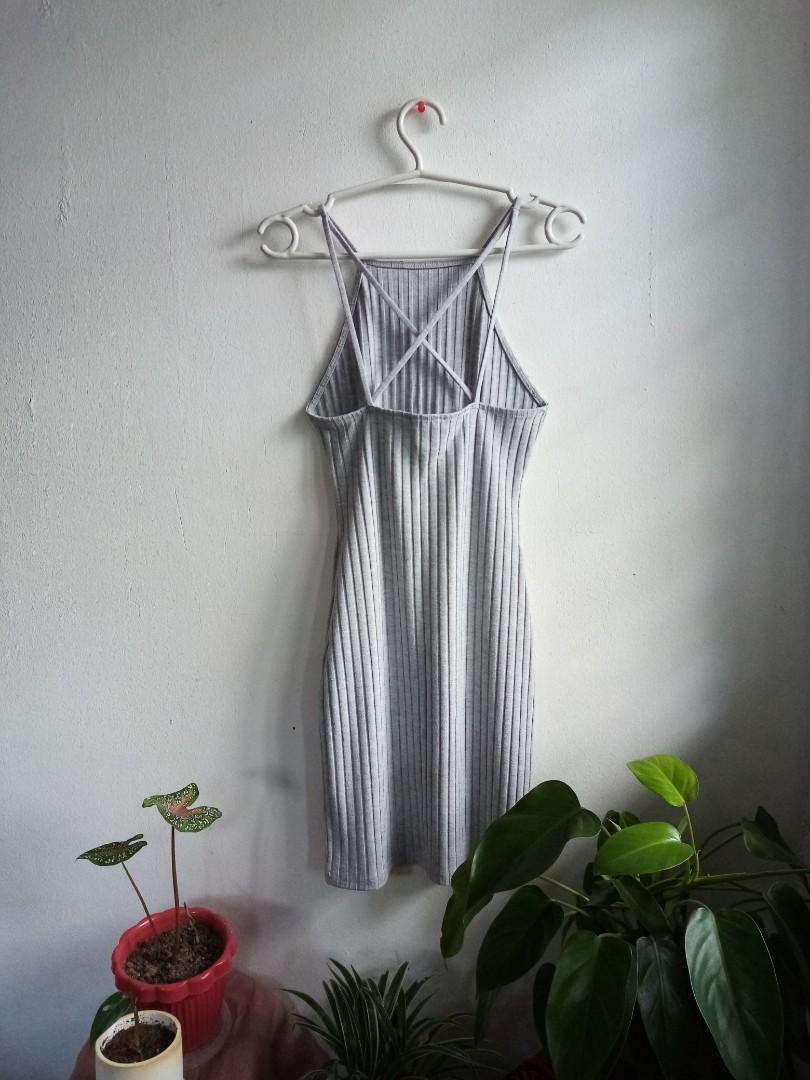 Forever 21 bodycon ribbed dress (Category: Dresses) located in Quezon City. Submitted by aksccc (Listing ID 1033876540, Image 2). Description: One of my faves. Comfy and stretchable fabric. 🥀.