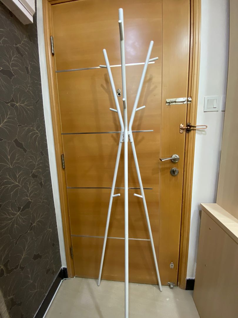 Ikea hat and coat stand white EKRAR 白色衣帽架 90 new, 傢俬＆家居, 傢俬, 書櫃、櫃子及架