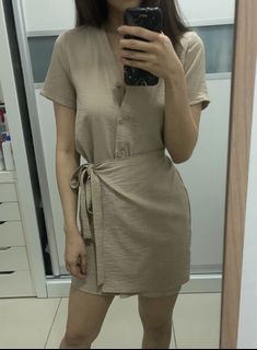 (Category: ) located in . Submitted by fun_size_closet (Listing ID 1033864714, Image 1). Description: .