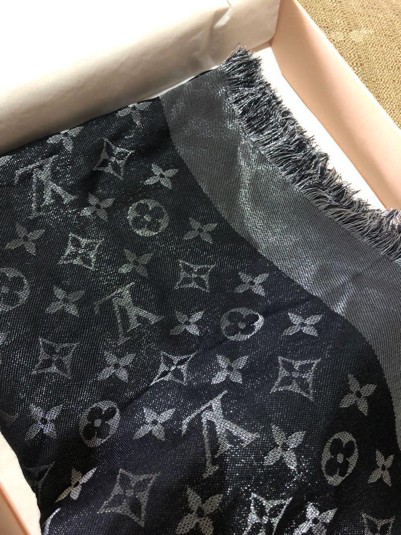 Louis Vuitton monogram shine shawl black/silver – Lady Clara's