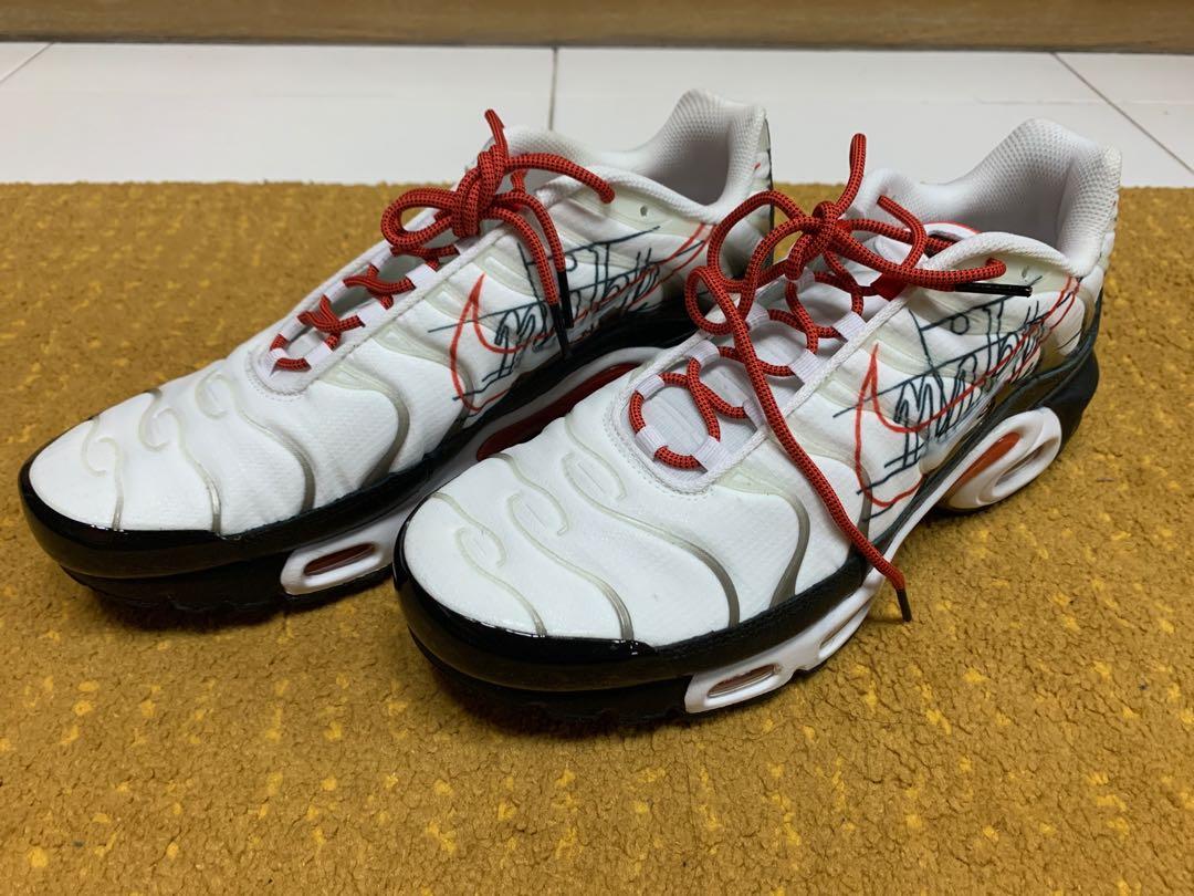 Nike air max plus script swoosh hotsell