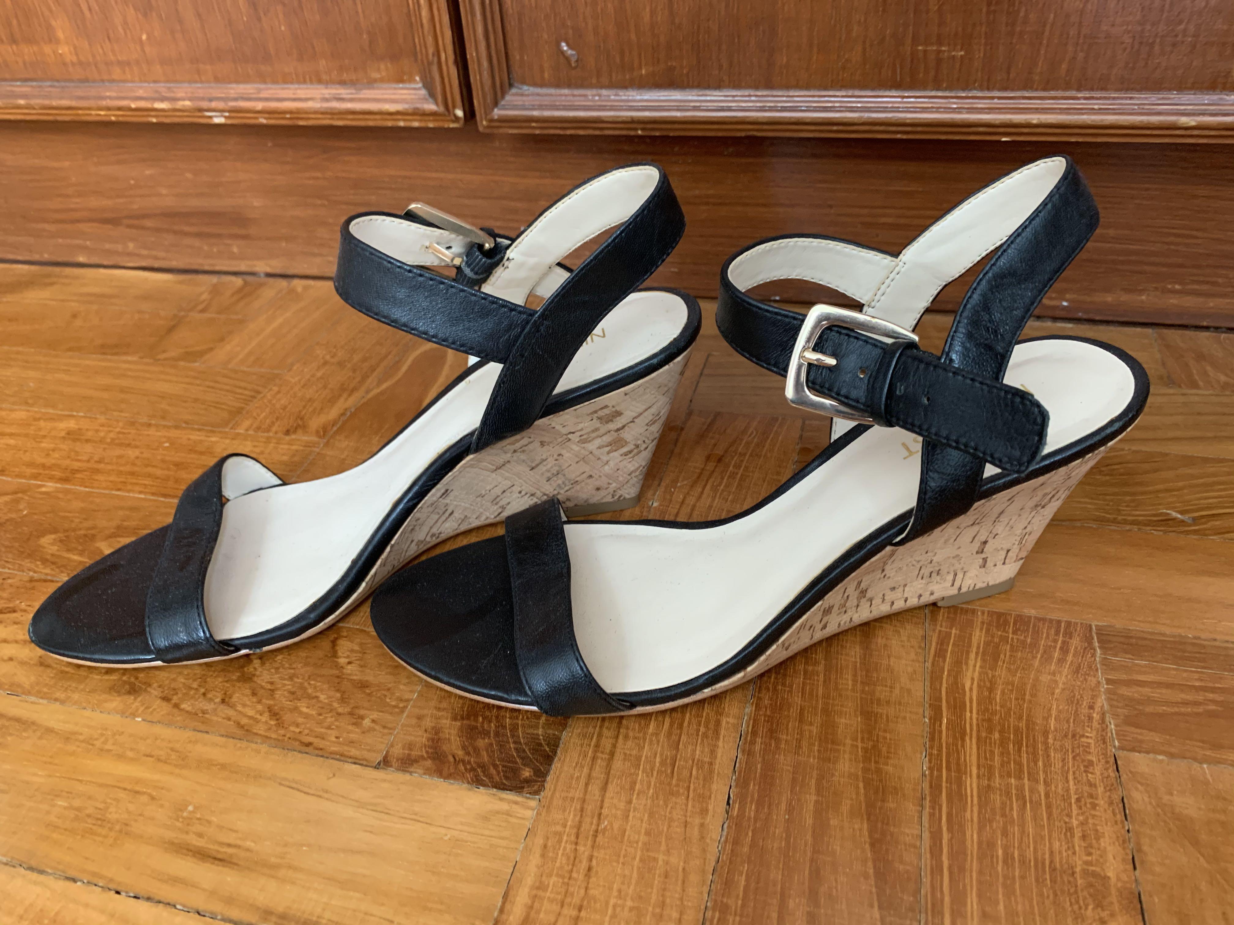 9 clearance west wedges