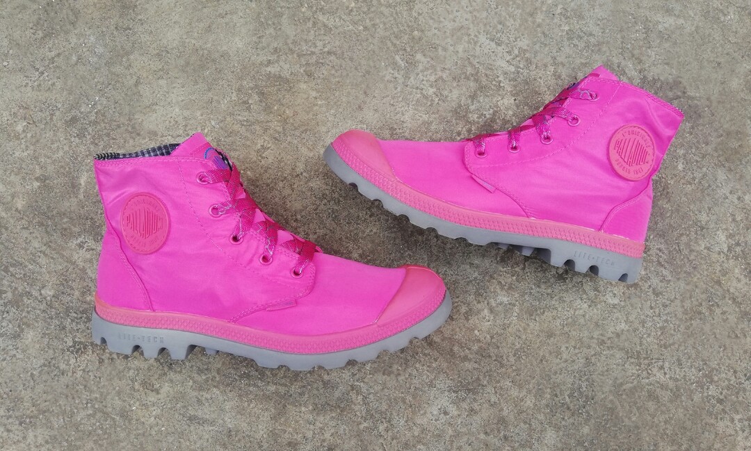 Pink top palladium boots