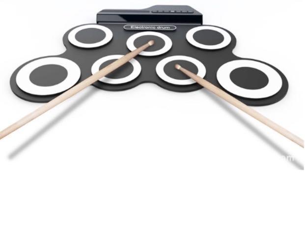Portable digital Electronics Drum pads 7 silicone pads (Category: Musical Instruments) located in Manila. Submitted by dl_online_shop (Listing ID 1033851567, Image 2). Description: Portable Digital Electronics Drum pads 7 silicone pads •Brand new •complete set (see the first picture) •includes tom/snare/hi-hat/crash/ride pads •USB port or AAA battery supply •5 drum set songs/ 8 demo songs and 3 types of rhythm Available until posted Cash on deliv