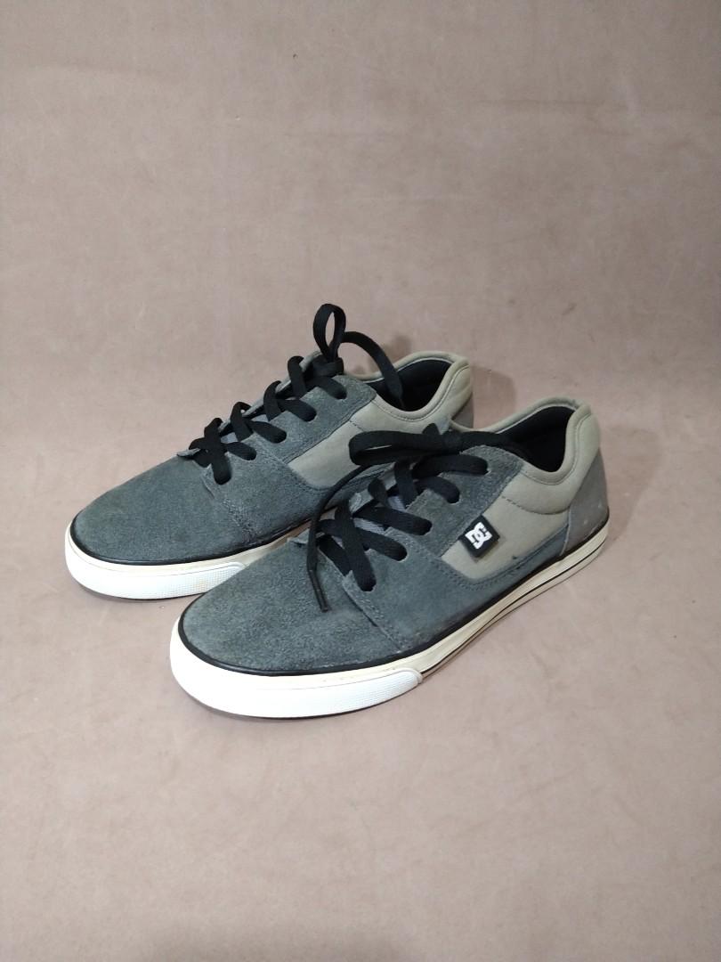 Sepatu Dc Bristol Suede Ori Size 37 Fesyen Pria Sepatu Sneakers Di Carousell