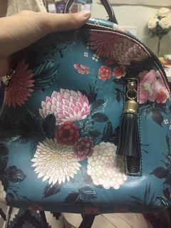 (Category: ) located in . Submitted by theshapoholic (Listing ID 1034015305, Image 1). Description: .