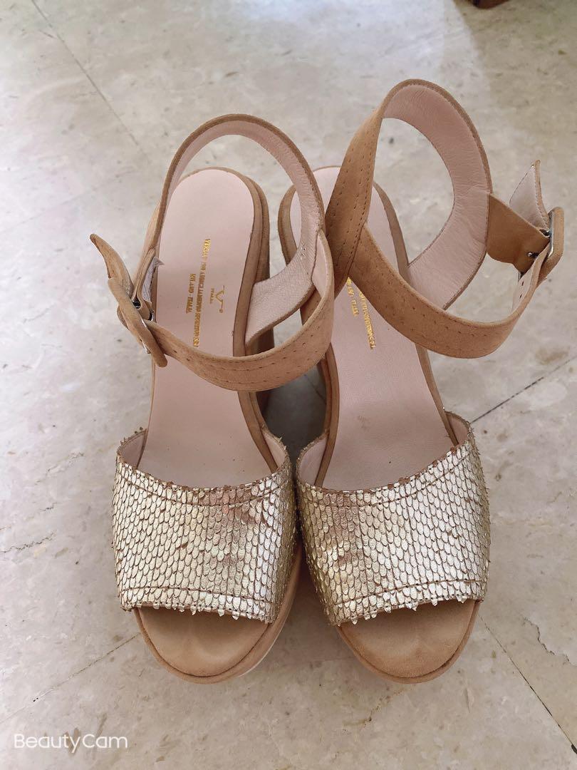 Versace wedges discount