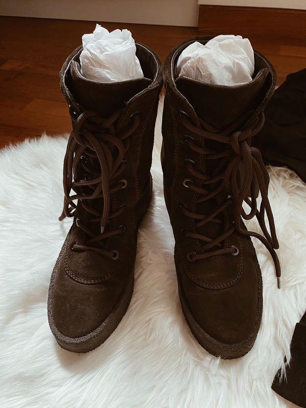 Yeezy crepe boot store black