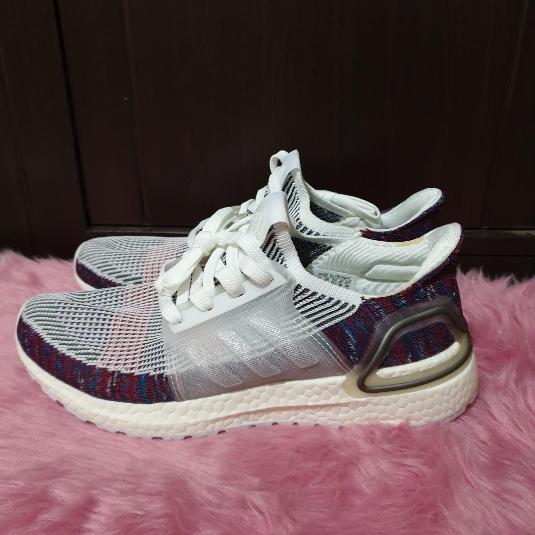 ADIDAS ULTRABOOST FACTORY PULL OUT Men s Fashion Footwear