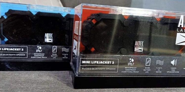 lifejacket bluetooth speaker