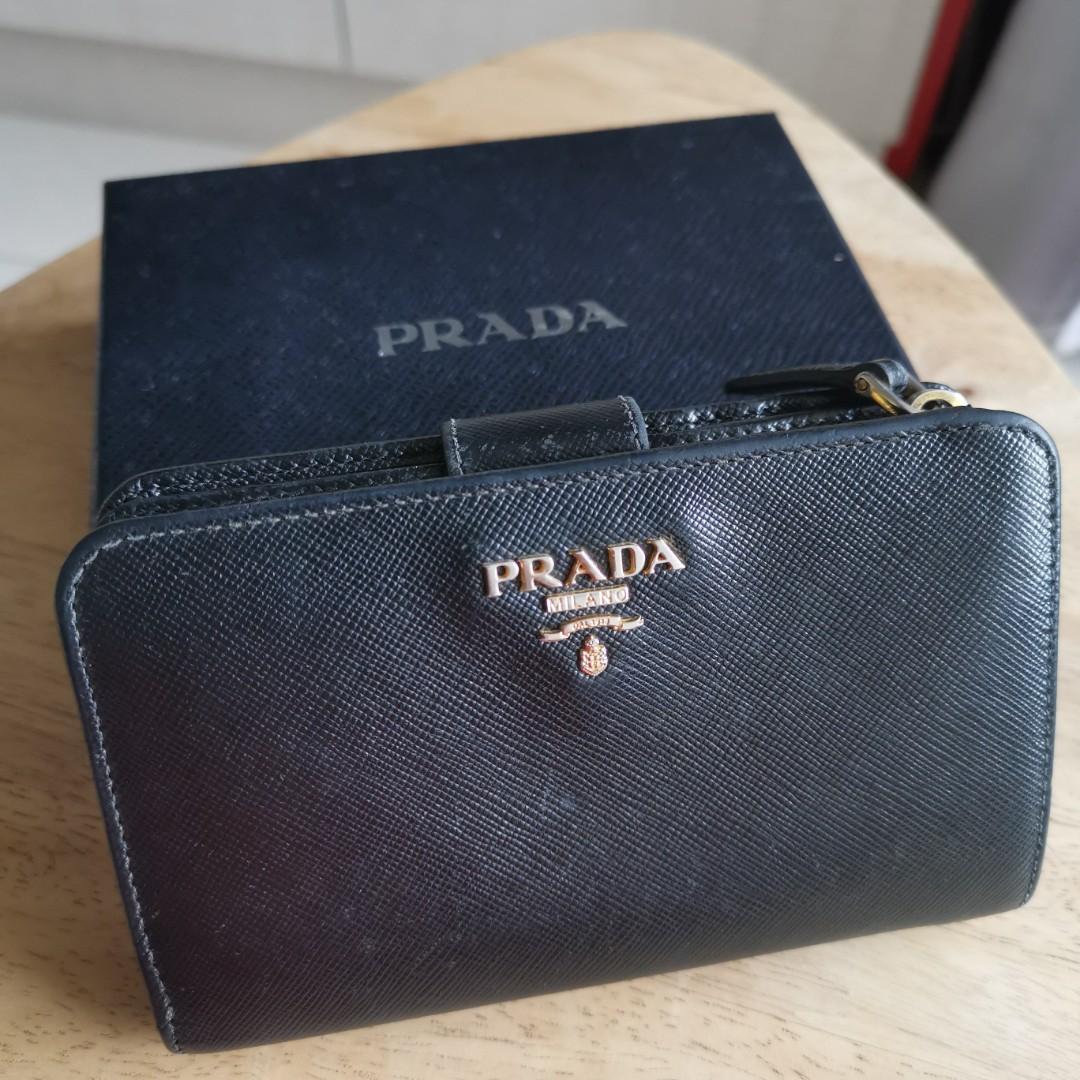 prada womens wallets