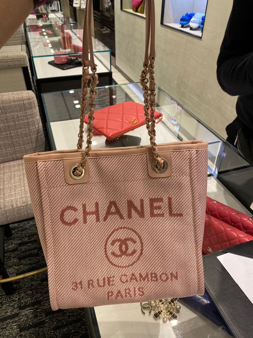 極罕有］Chanel 帆布袋deauville mini size Shopping tote, 名牌, 手袋及銀包- Carousell