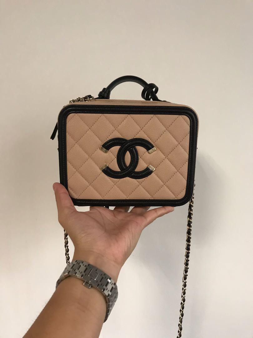 chanel vanity case 17cm
