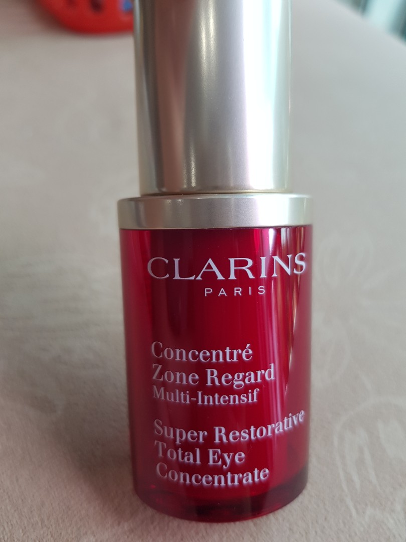 clarins super restorative total eye concentrate best price