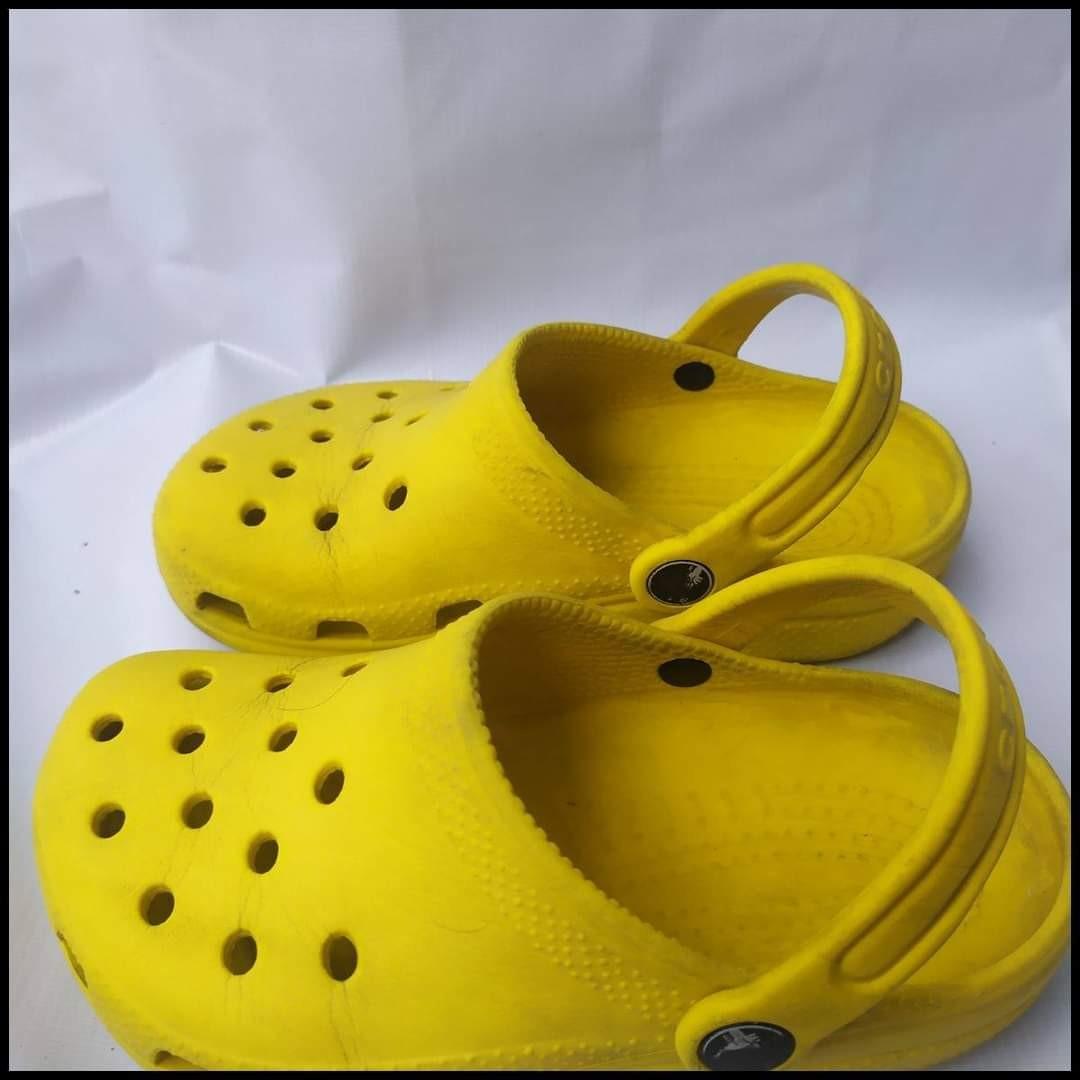 boys crocs size 4