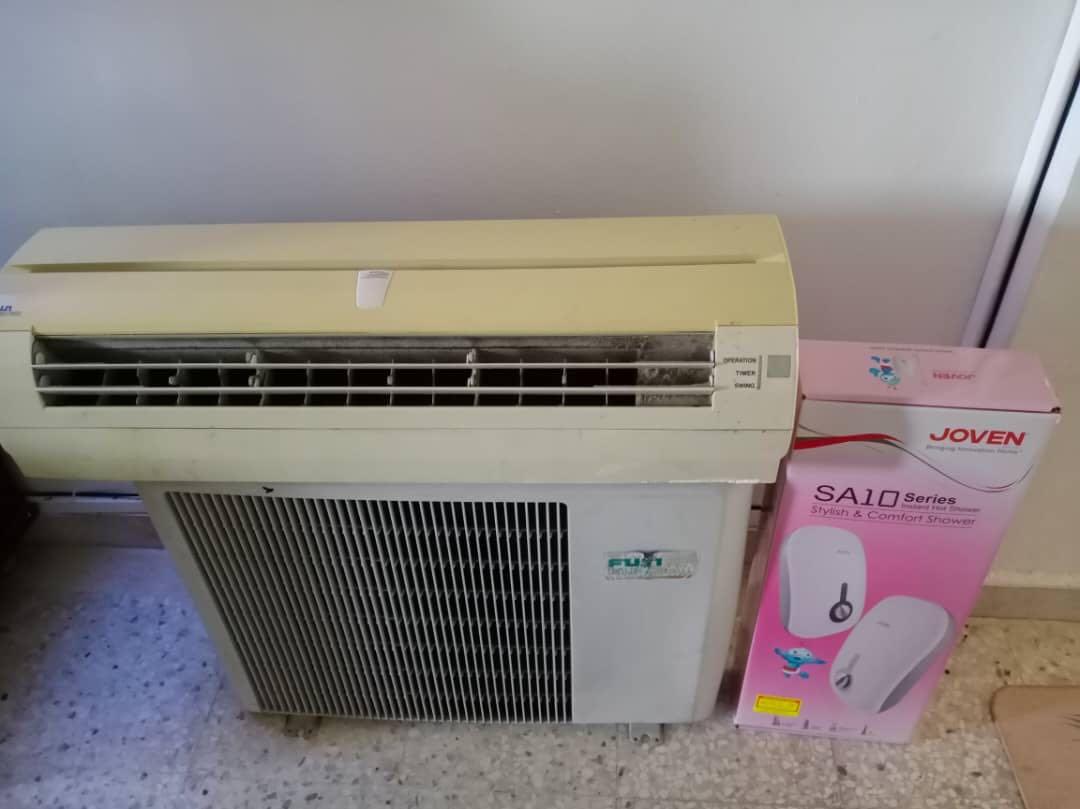 Fuji Aircond Wall Mounted 1.5hp FREE water heater, TV & Home Appliances